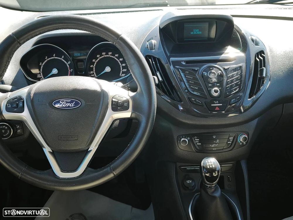 Ford Tourneo Courier 1.0 EcoBoost Titanium - 15