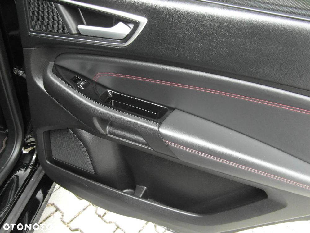 Ford S-Max 2.0 TDCi ST-Line - 36