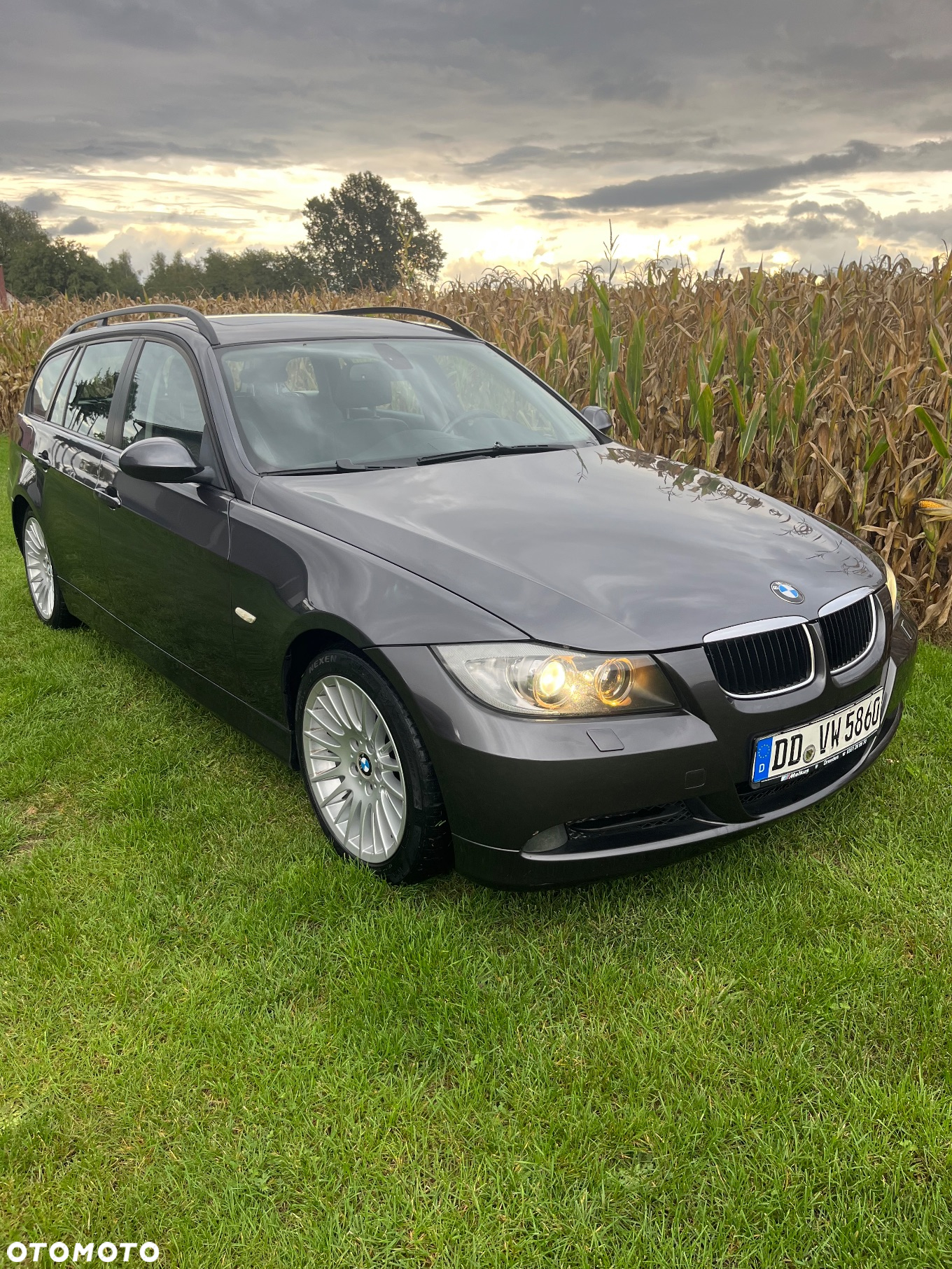 BMW Seria 3 318d DPF Touring - 28