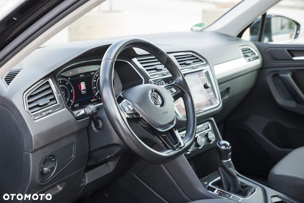 Volkswagen Tiguan 2.0 TDI SCR Elegance - 26