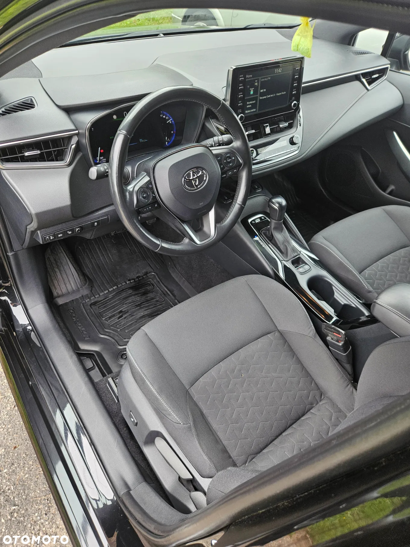 Toyota Corolla 1.8 Hybrid Comfort - 12
