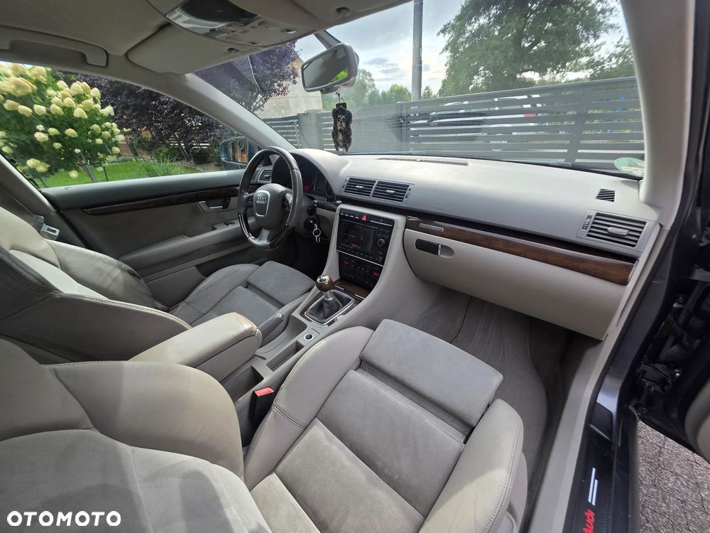 Audi A4 Avant 1.8T Quattro - 12