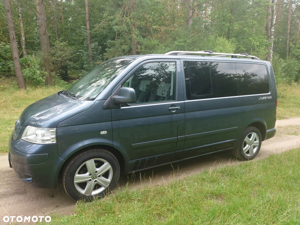 Volkswagen Caravelle - 8