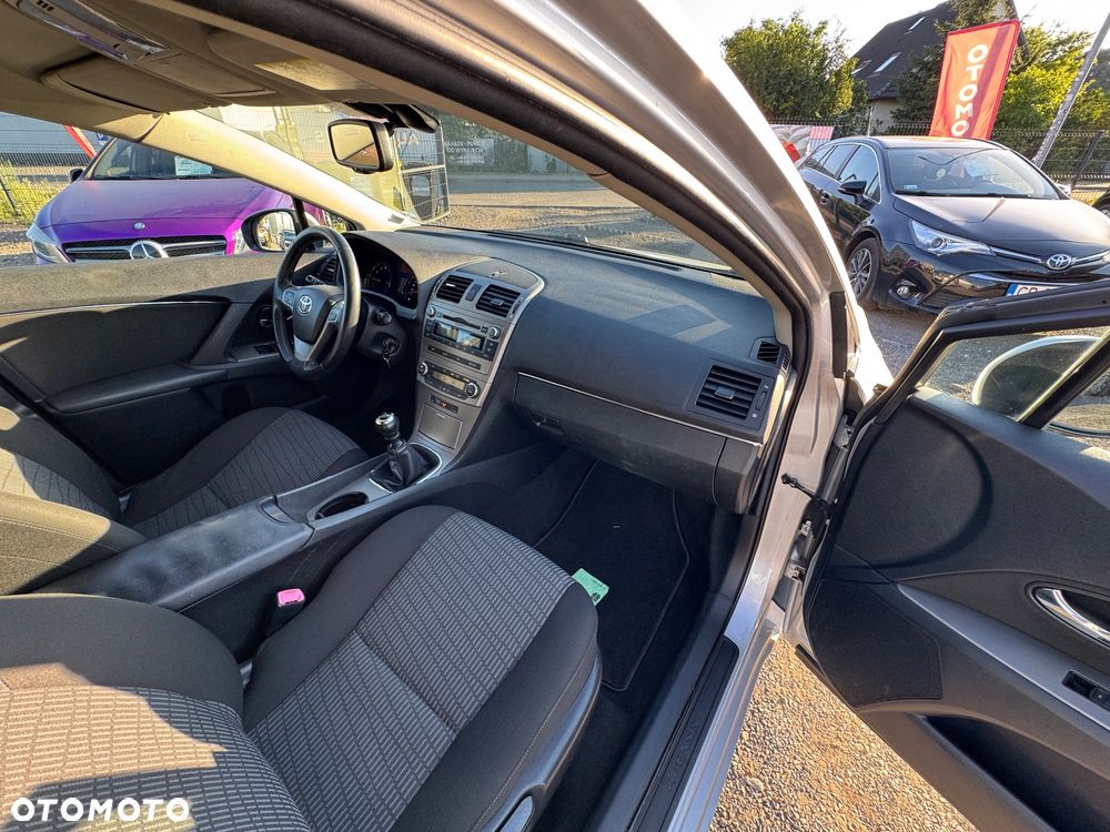 Toyota Avensis 1.8 Luna EU5 - 23