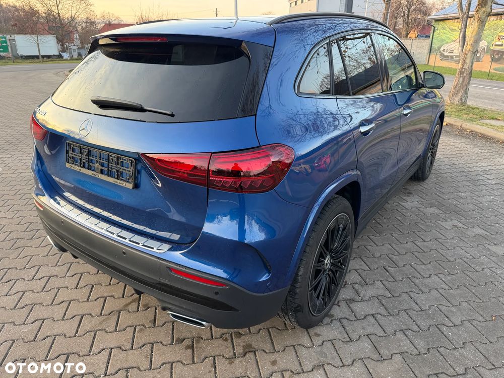 Mercedes-Benz GLA 200 7G-DCT AMG Line - 4