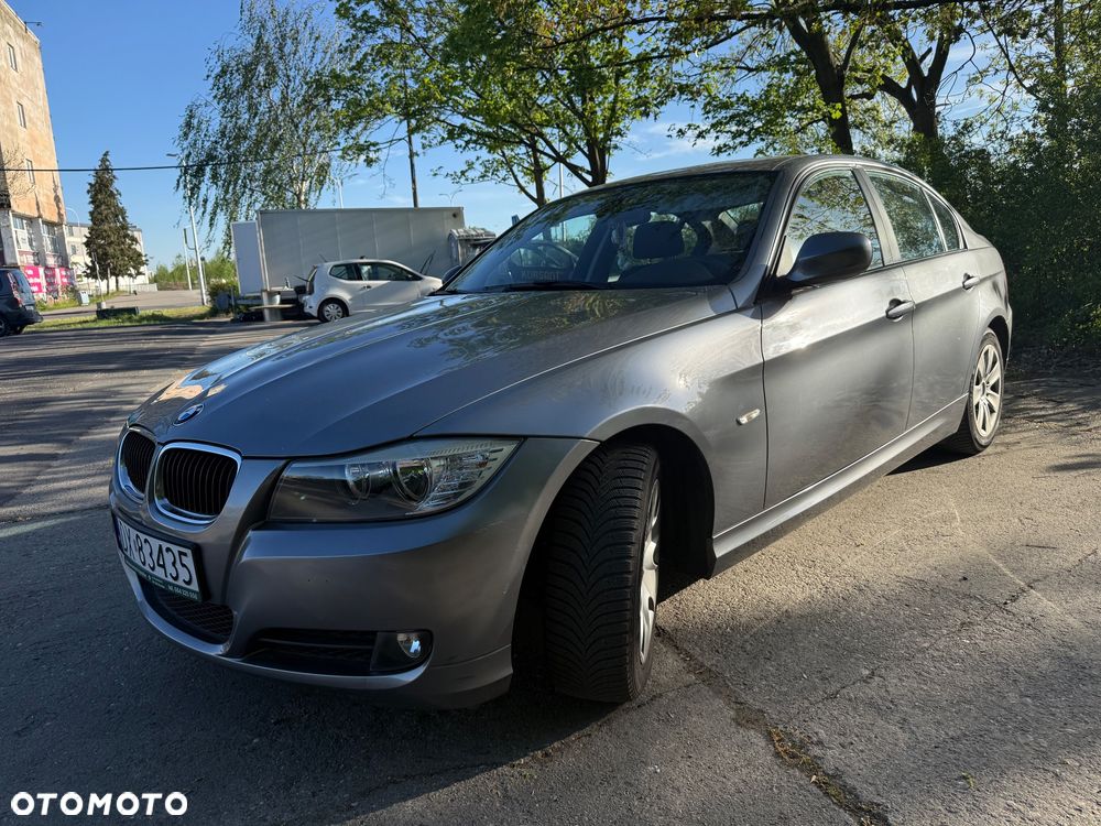 BMW Seria 3 318i - 11