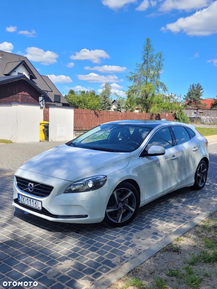Volvo V40 D3 R Design - 2