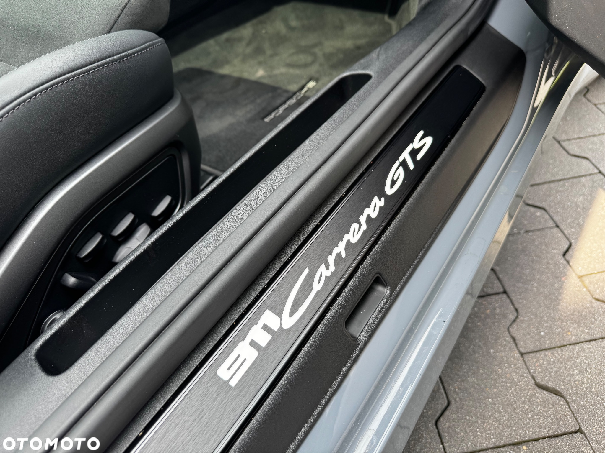 Porsche 911 Carrera GTS - 23