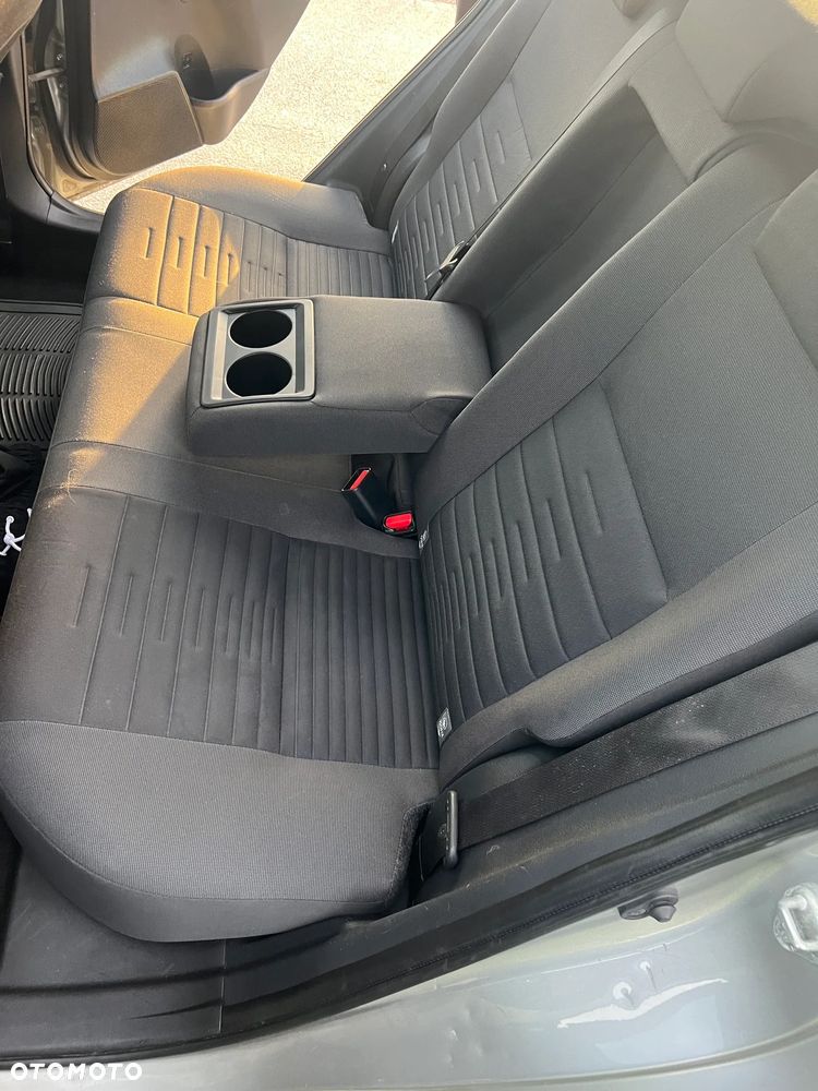 Toyota Auris 1.4 D-4D Edition - 9