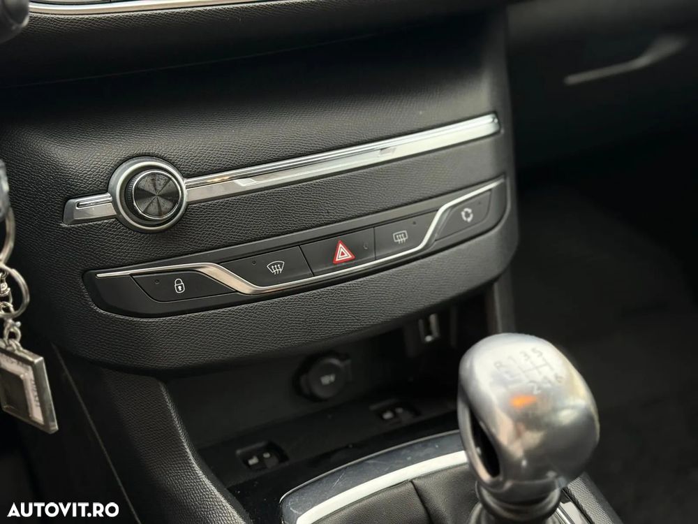 Peugeot 308 - 14