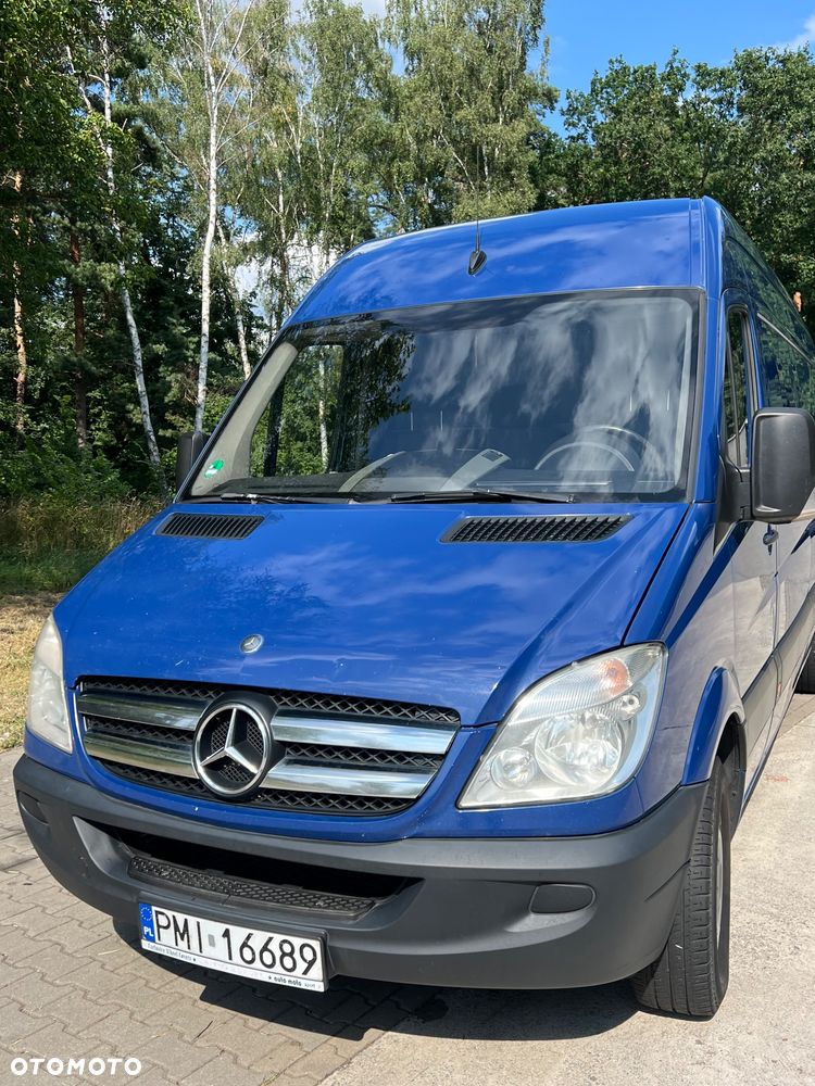 Mercedes-Benz Sprinter - 4