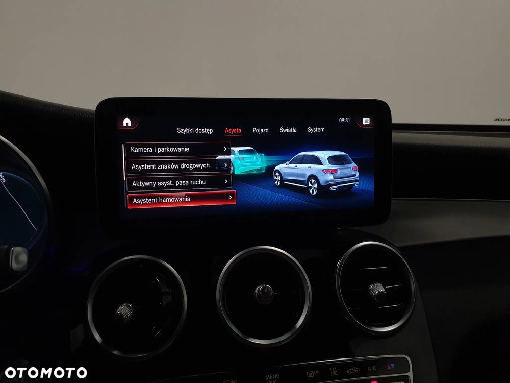 Mercedes-Benz GLC 300 de 4Matic 9G-TRONIC AMG Line Plus - 24