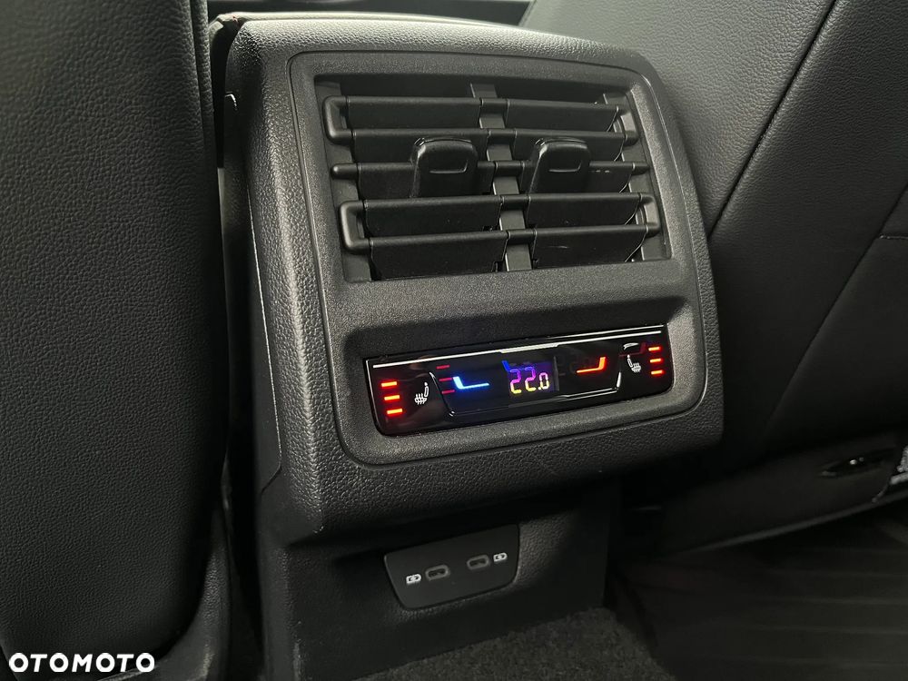 Volkswagen Golf - 20