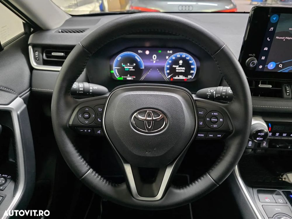 Toyota RAV4 - 8
