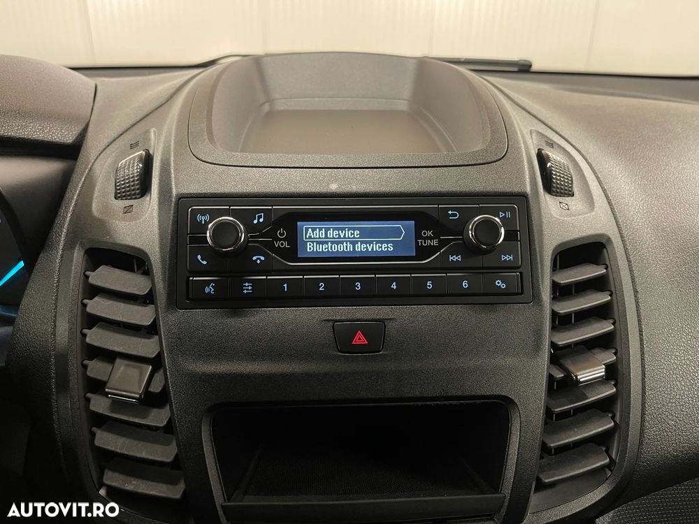 Ford Transit Connect - 11