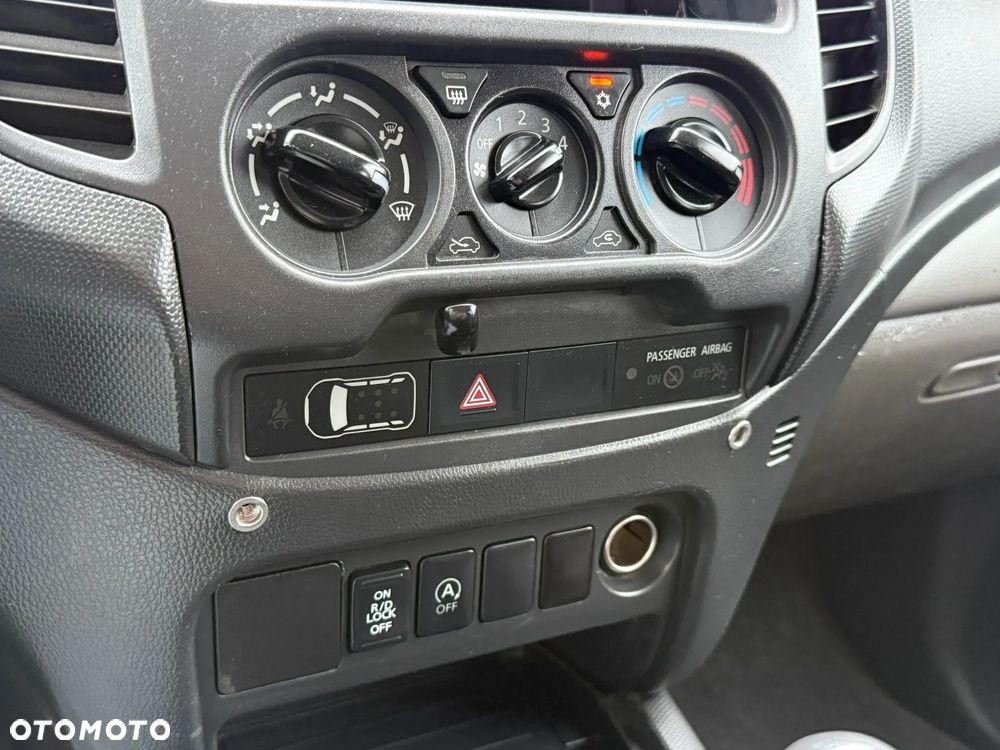 Mitsubishi L200 2.4 d CC Invite - 10