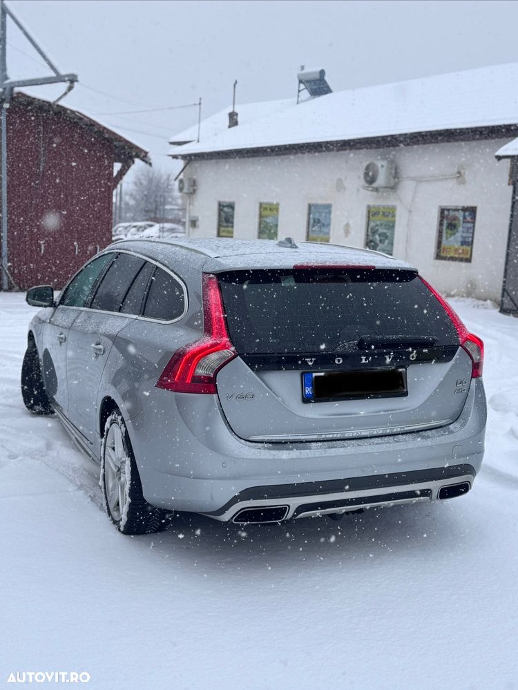 Volvo V60 D5 AWD Basic - 26