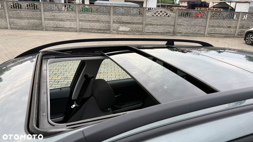 BMW Seria 3 318i - 9