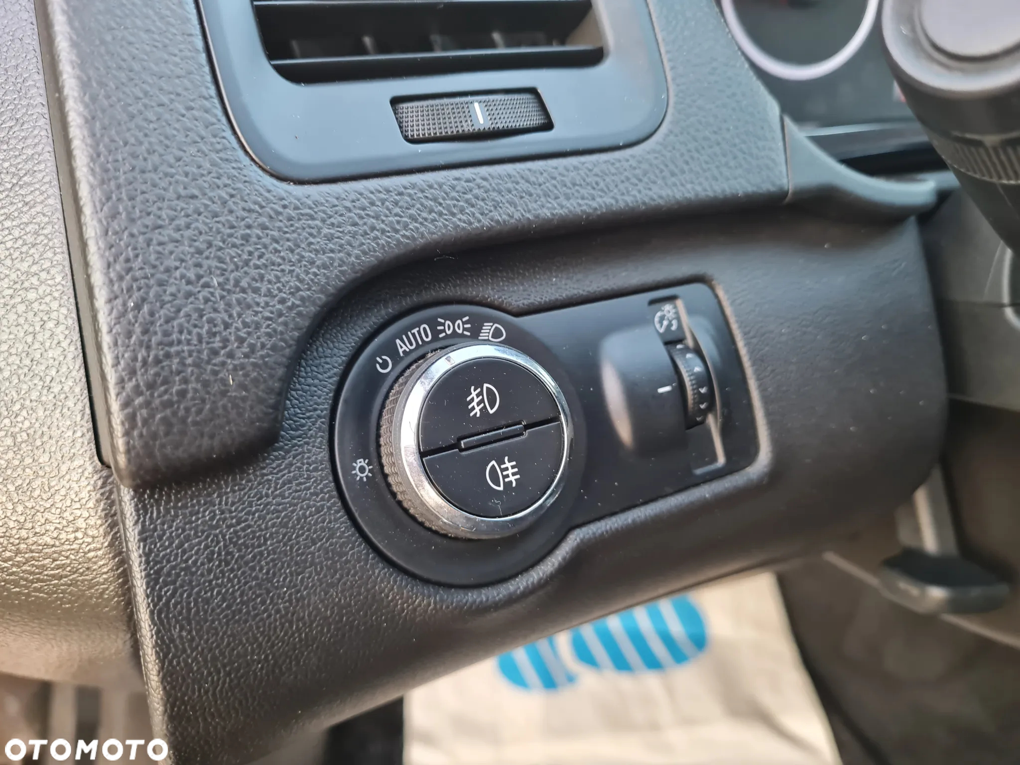Opel Insignia 2.0 CDTI Cosmo S&S - 25