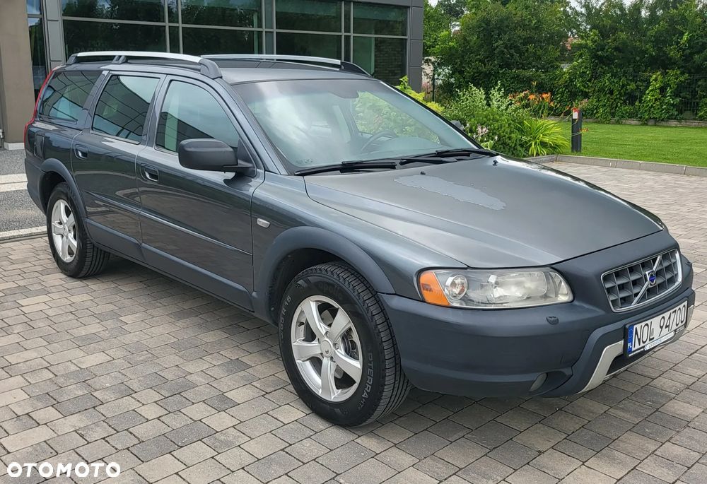 Volvo XC 70 2.4 AWD Automatik Momentum - 2