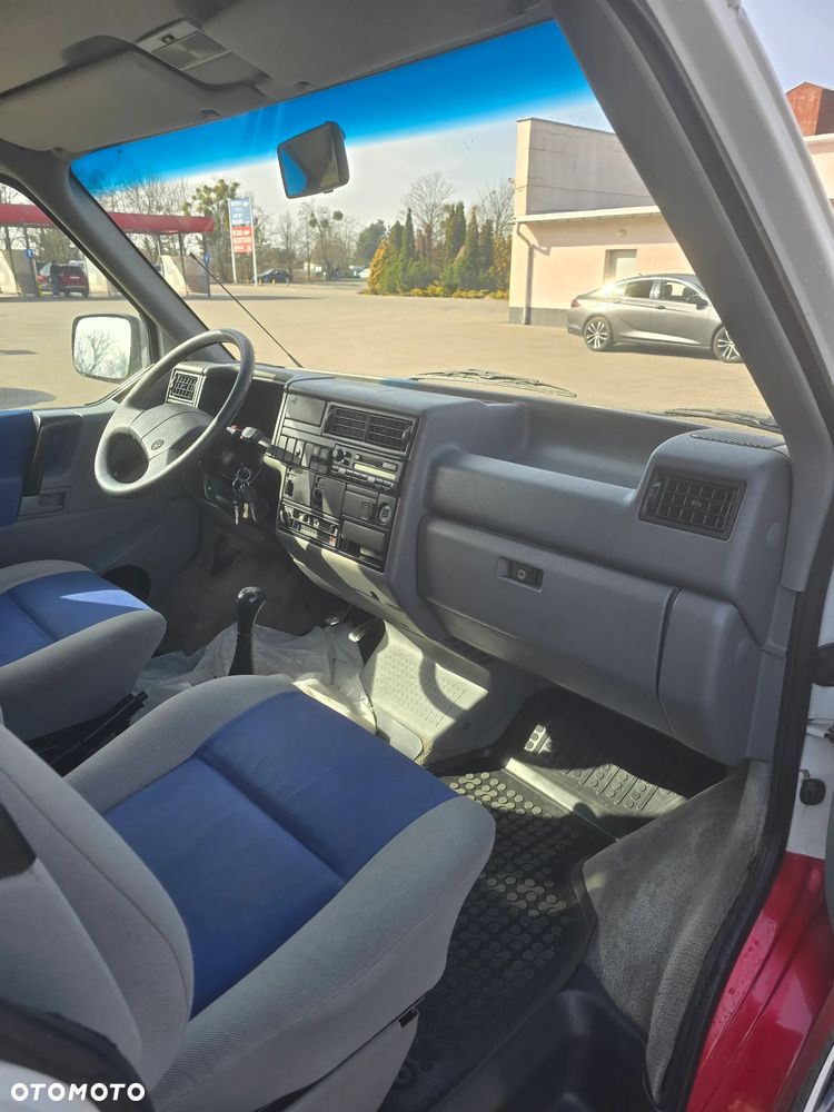 Volkswagen Transporter - 13