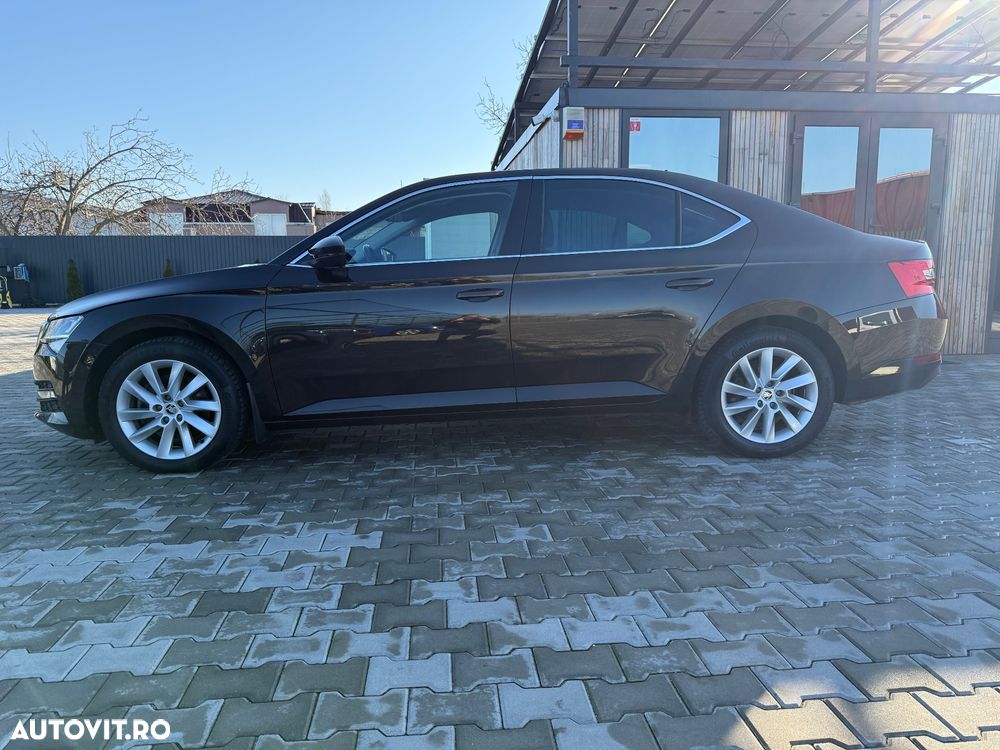 Skoda Superb 1.5 TSI ACT DSG Ambition - 10