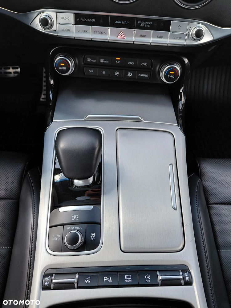 Kia Stinger 3.3 T-GDI V6 GT AWD - 19