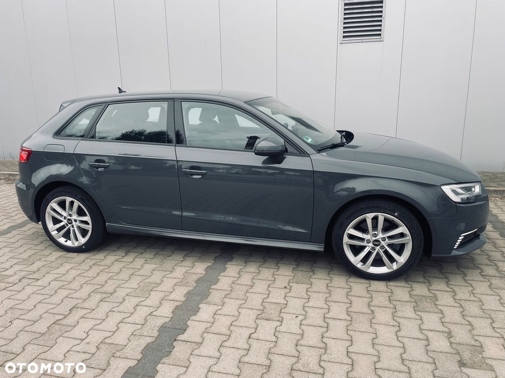 Audi A3 Sportback - 12