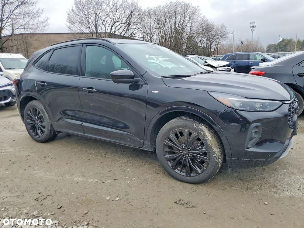 Ford Escape - 4