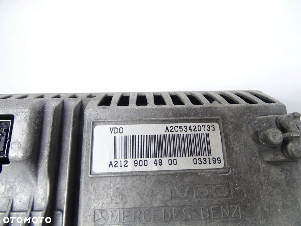 E KLASA W212 Radio monitor 2129004910 - 6