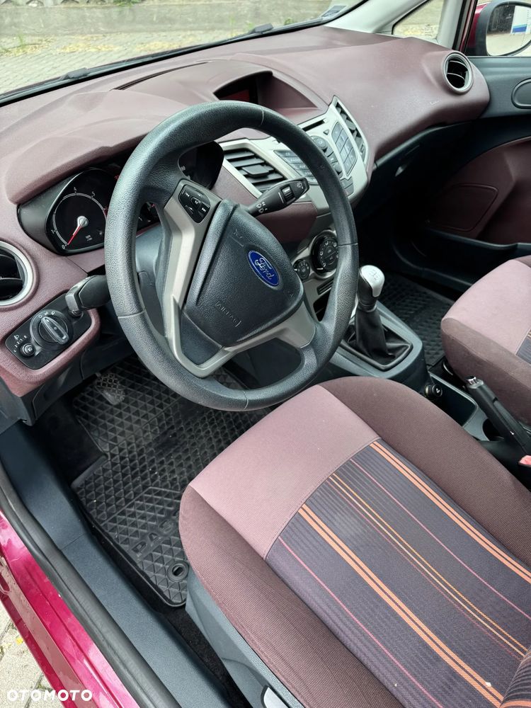 Ford Fiesta 1.25 Ambiente - 8