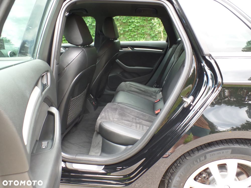 Audi A3 Sportback 2.0 TDI Ambiente - 31