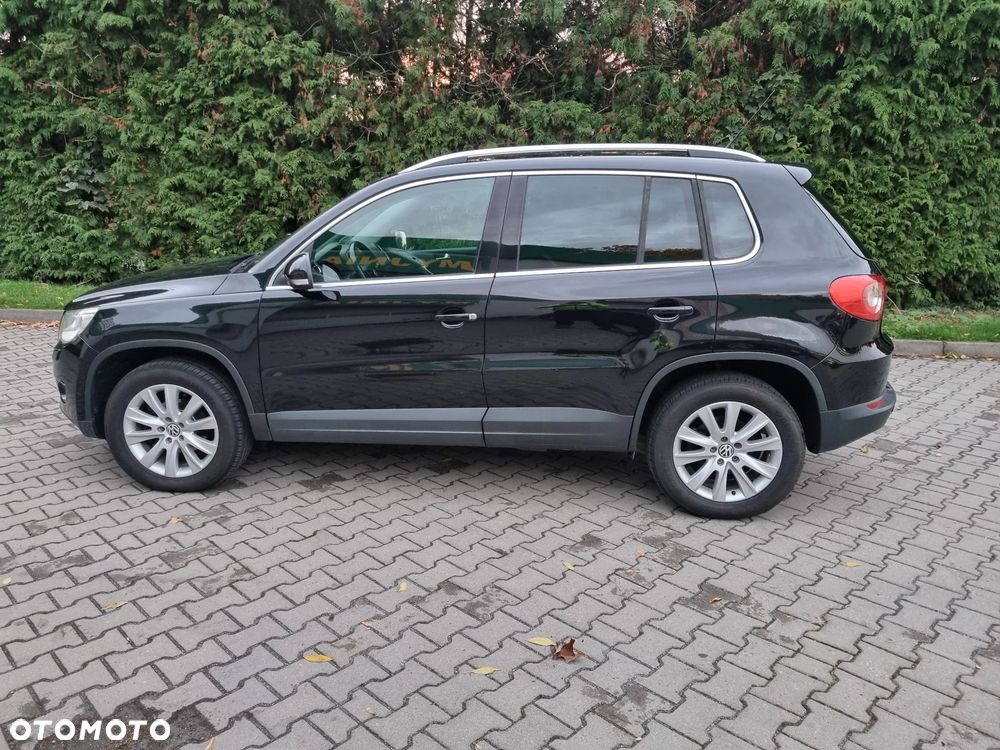 Volkswagen Tiguan - 4