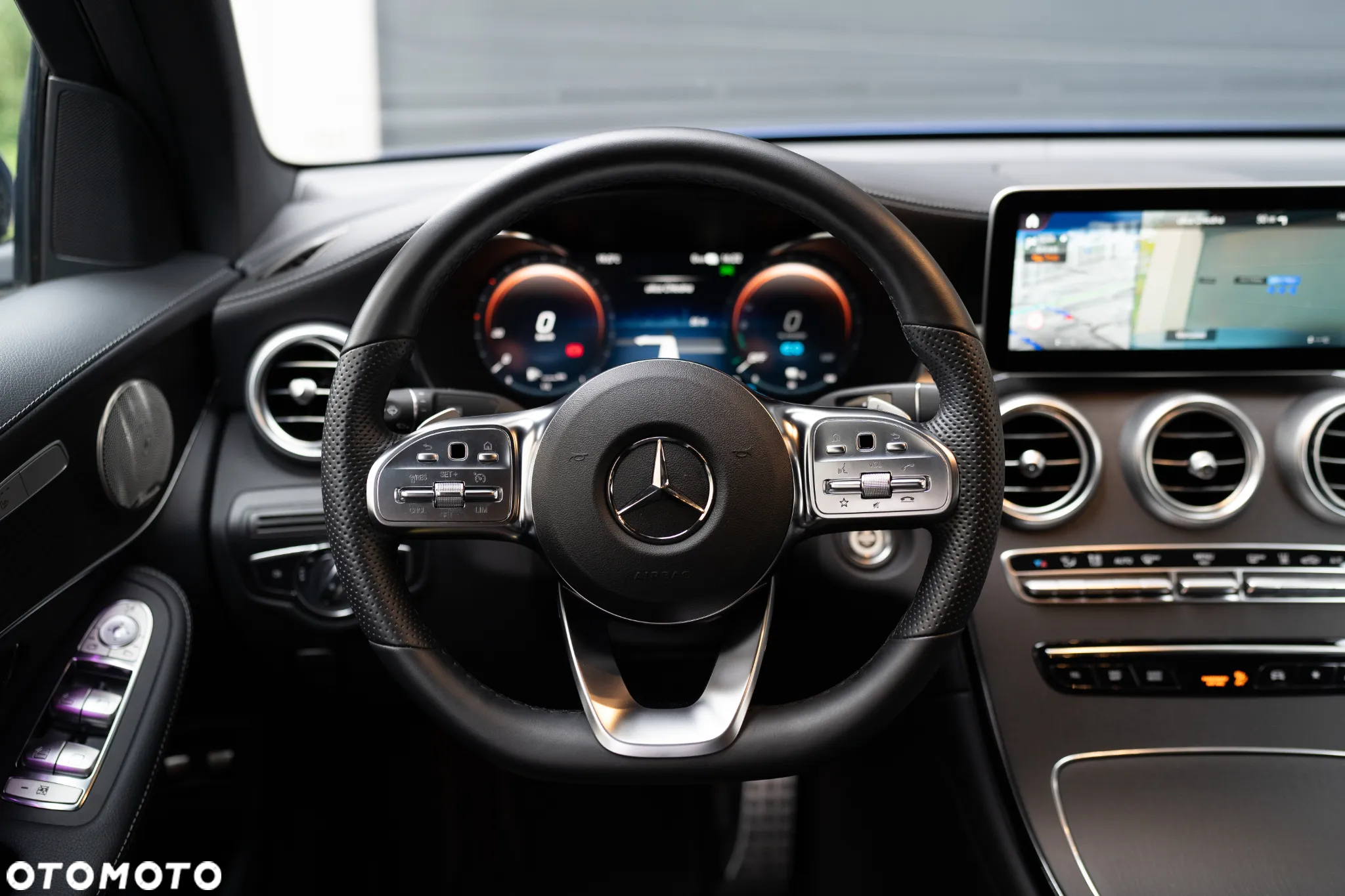Mercedes-Benz GLC Coupe 300 e 4-Matic Business Edition - 21