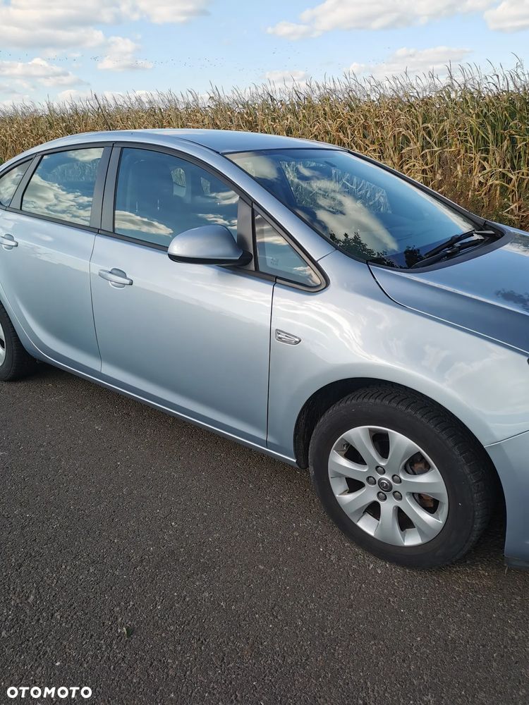 Opel Astra 1.6 Business EU6 - 10