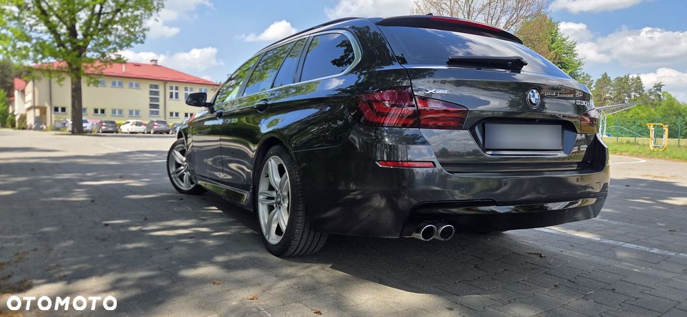 BMW Seria 5 530d xDrive - 17