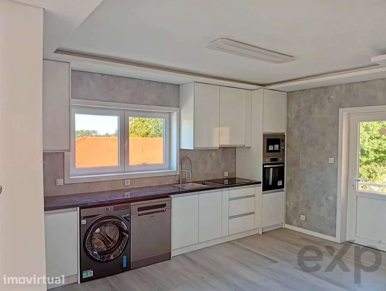 Moradia Isolada T4 totalmente remodelada - Grande imagem: 4/26