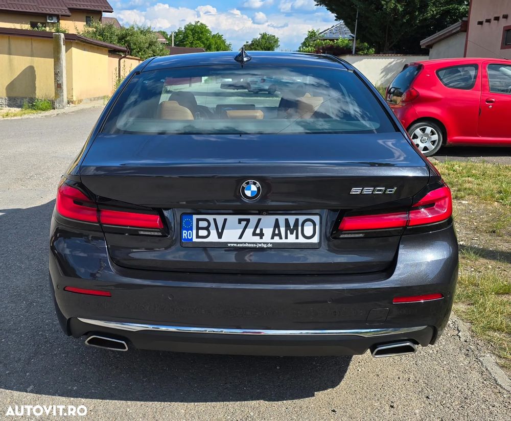 BMW Seria 5 520d EfficientDynamics Edition AT - 36
