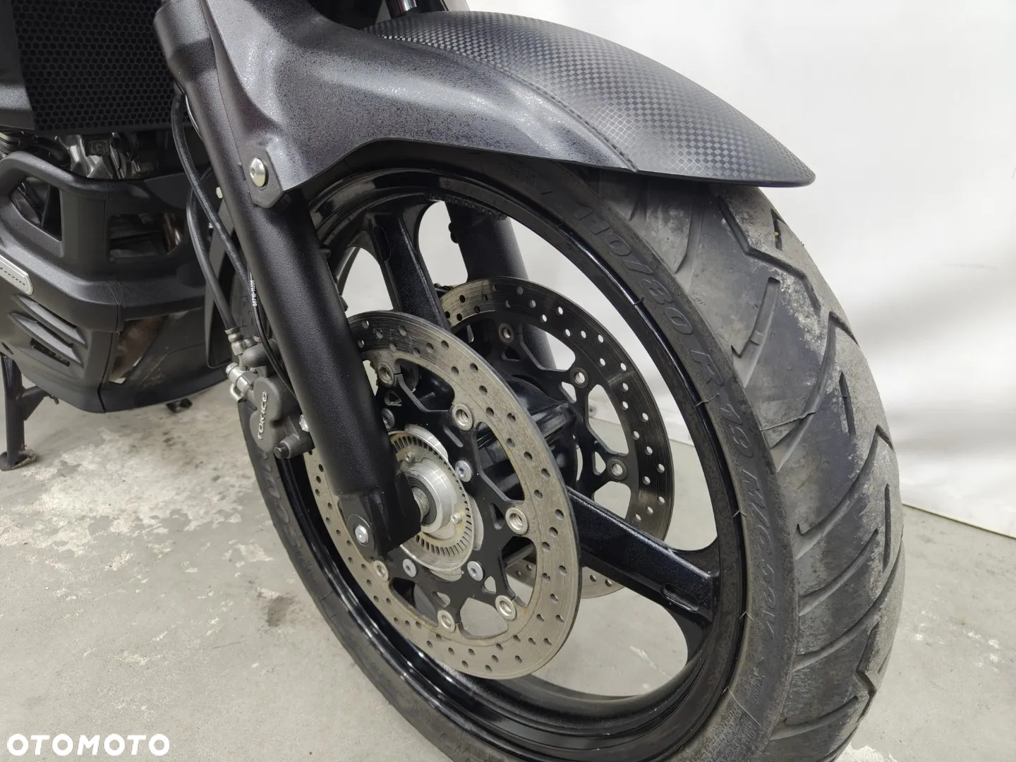 Suzuki V-STROM - 4