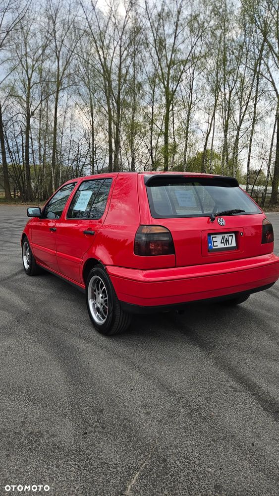 Volkswagen Golf 1.8 - 8