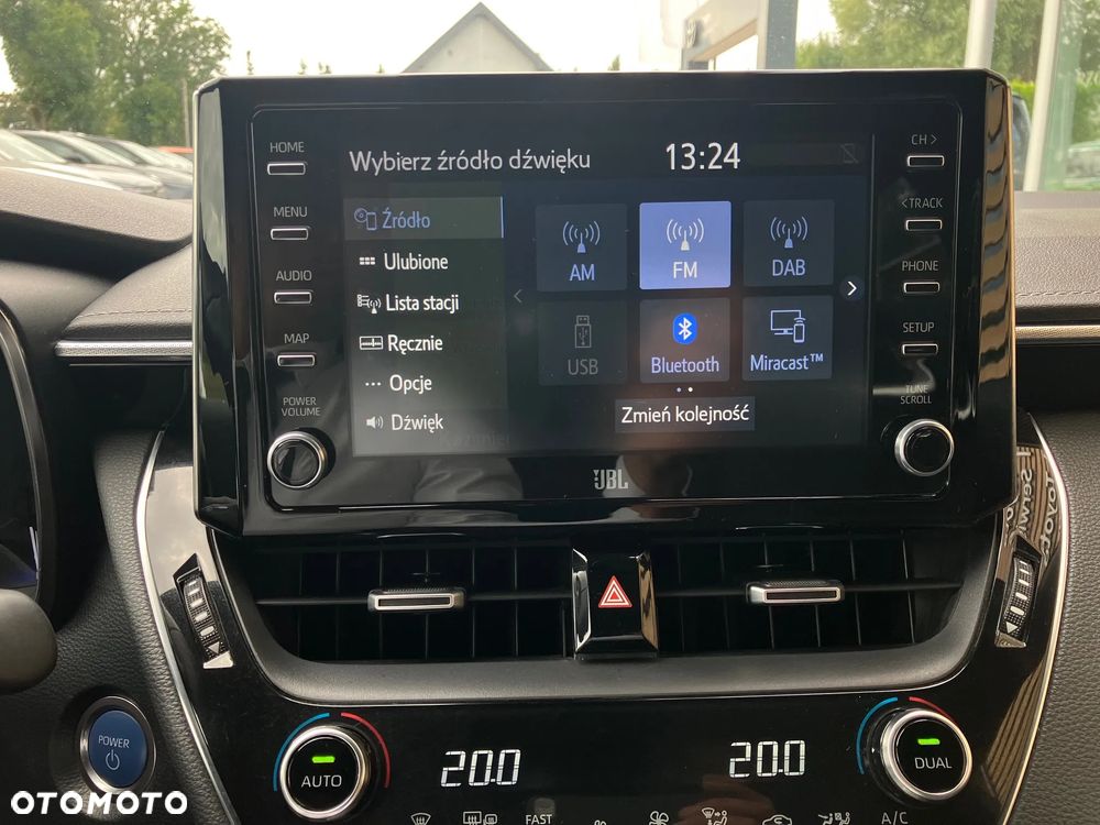 Toyota Corolla 2.0 Hybrid Executive - 32