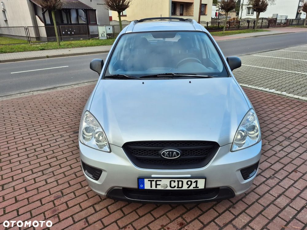 Kia Carens 2.0 CVVT LX Basis - 22