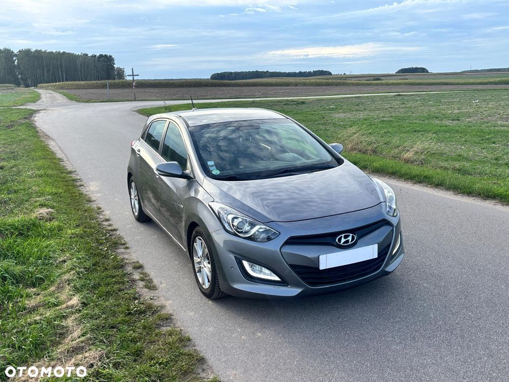 Hyundai i30 blue 1.6 CRDi YES Gold - 16