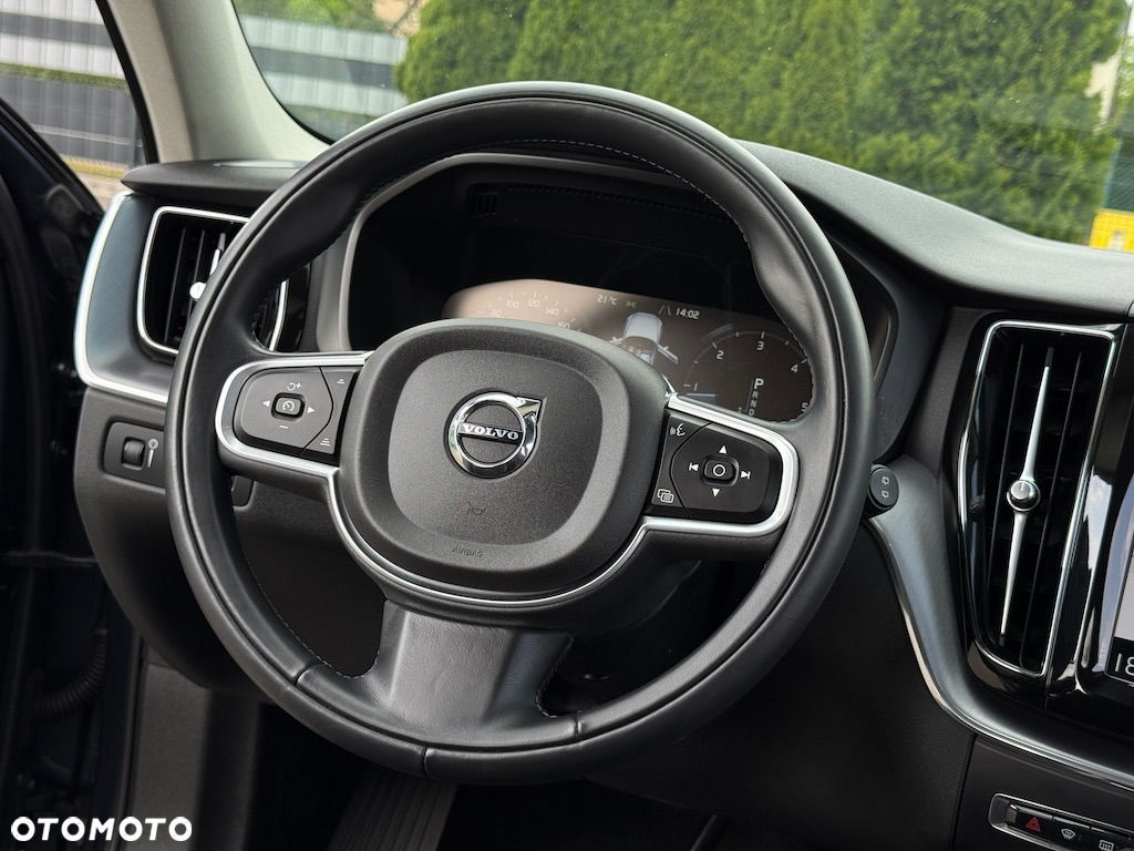 Volvo XC 60 D4 Geartronic Momentum Pro - 22