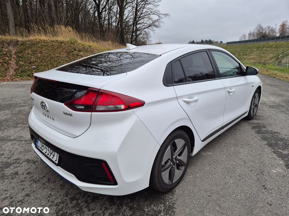 Hyundai IONIQ 1.6 GDI Premium - 4
