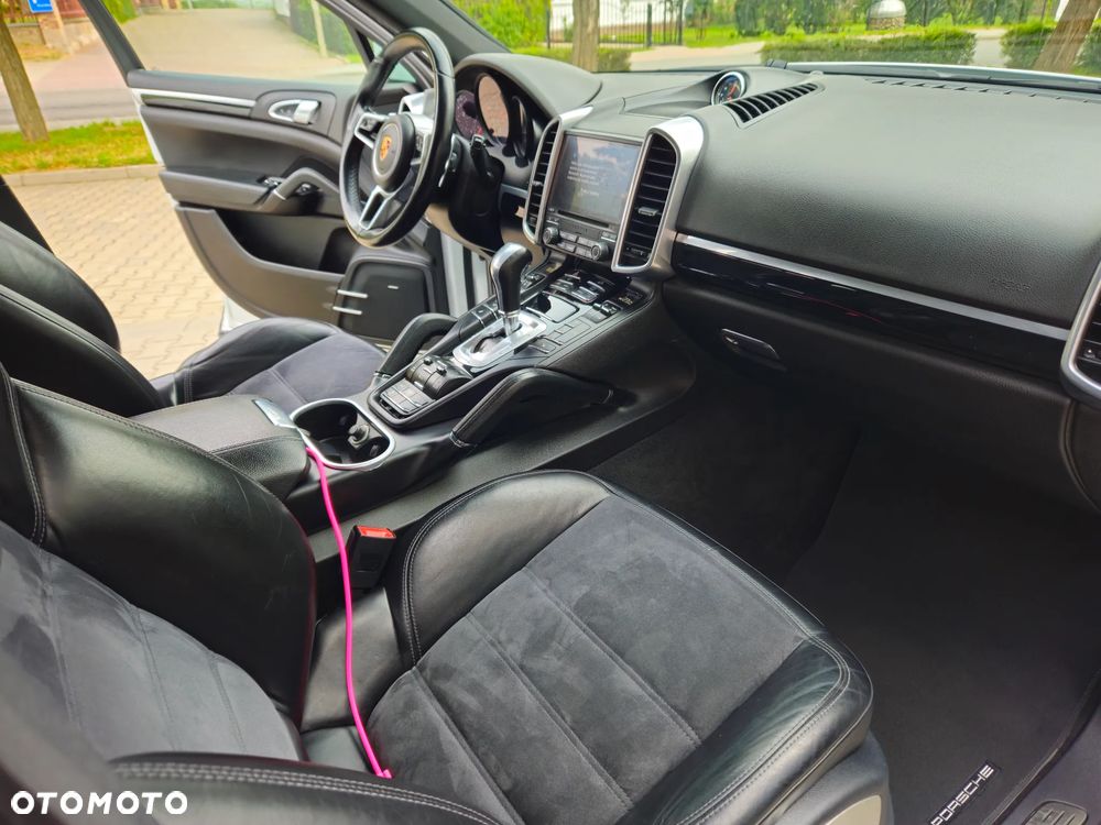 Porsche Cayenne Tiptronic S - 18