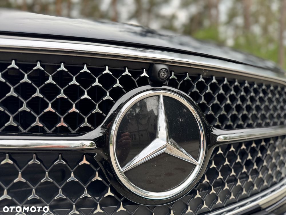 Mercedes-Benz Klasa E 220 d mHEV 4-Matic Exclusive 9G-Tronic - 18
