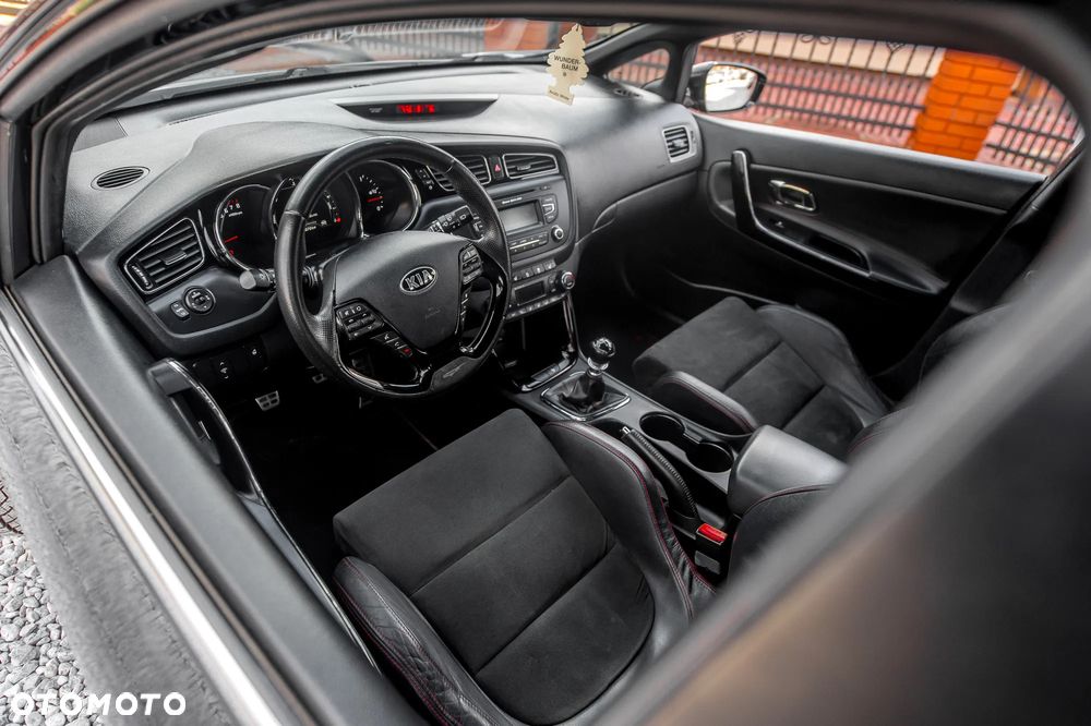 Kia Ceed Cee'd 1.6 T-GDI GT - 16