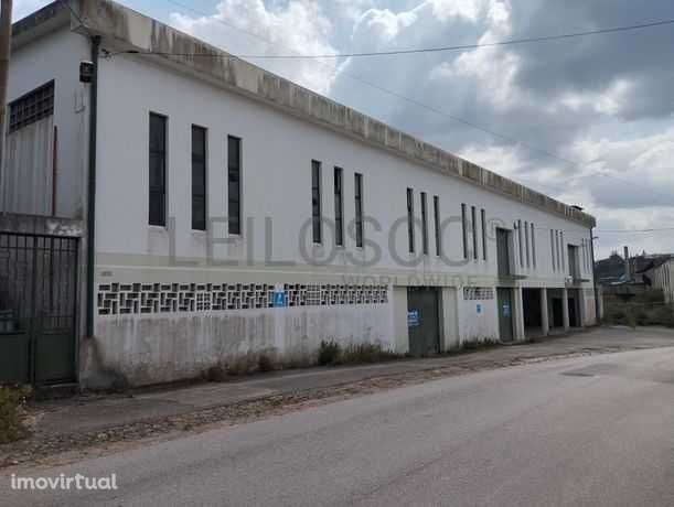 Armazem para Alugar//   Arrendar  em Alcanena  junto à A1 - Grande imagem: 2/12