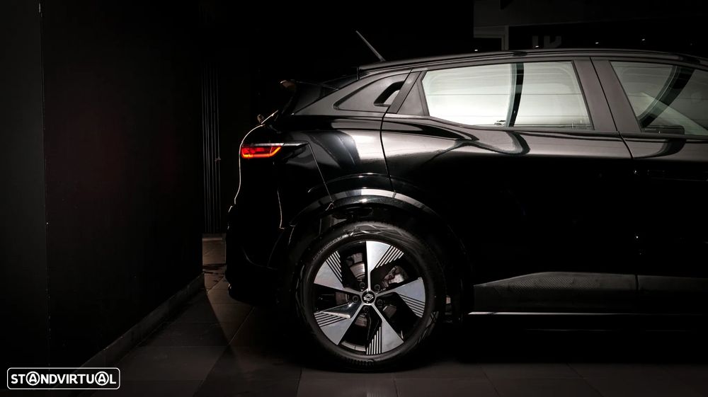 Renault Mégane E-Tech - 3